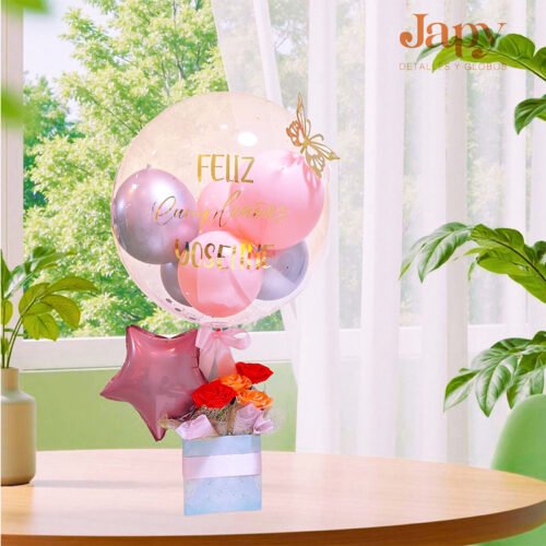 Arreglo de globo de mesa con flores artificiales